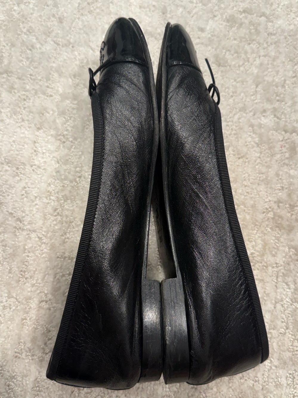 CHANEL Black Leather Ballerinas with Patent Cap-Toe - Picture 4 of 7